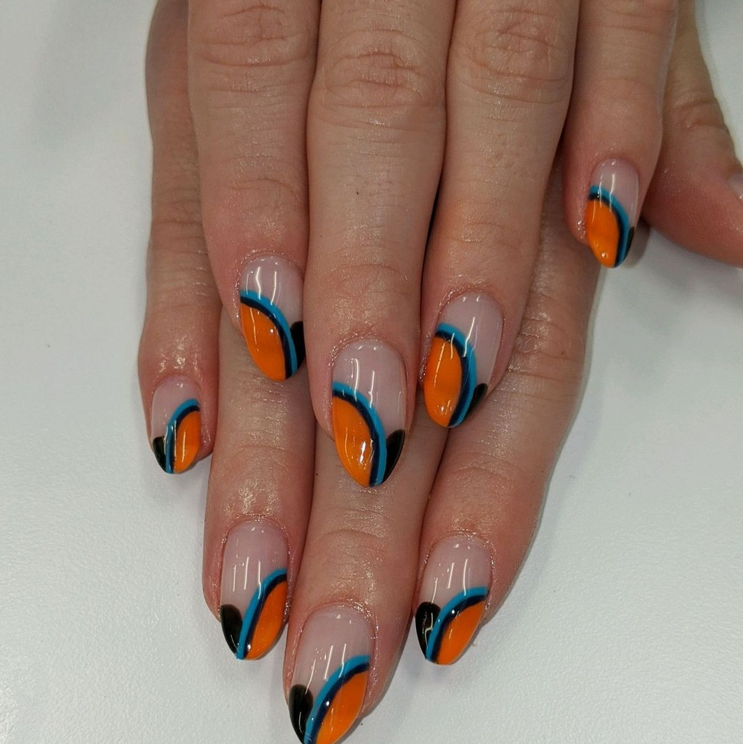 Ema V Beauty nail photo 4