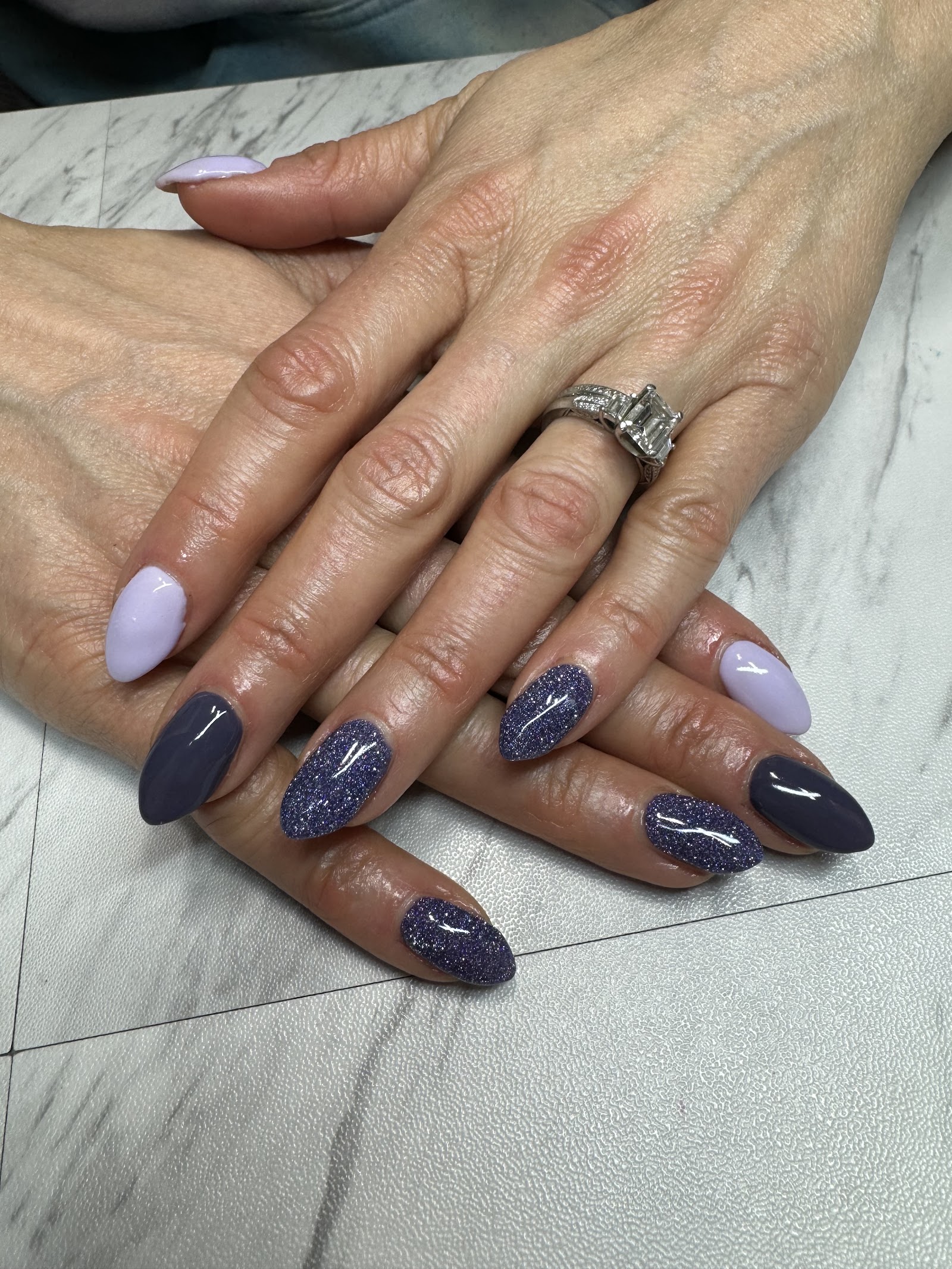 Ema V Beauty nail photo 6