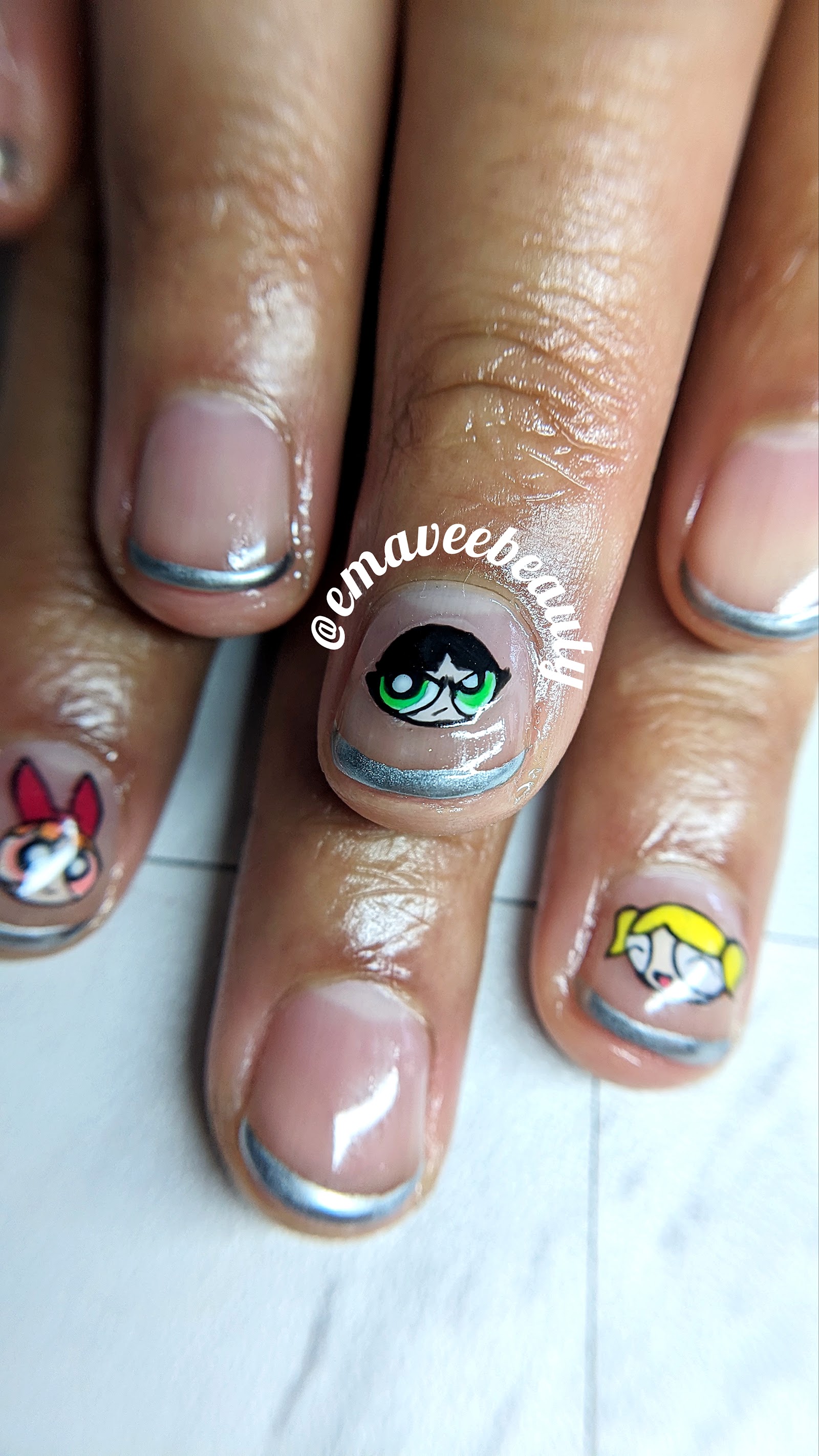 Ema V Beauty nail photo 8
